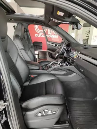 Vendo Porsche Cayenne 2020 - 74500 EUR, 67300 km - AUTO.MOTO.pt