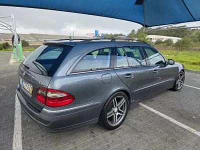 Vendo Mercedes-Benz E 220 2007 - 8990 EUR, 330000 km - AUTO.MOTO.pt