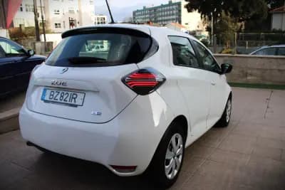 Vendo Renault Zoe 2020 - 14350 EUR, 62000 km - AUTO.MOTO.pt