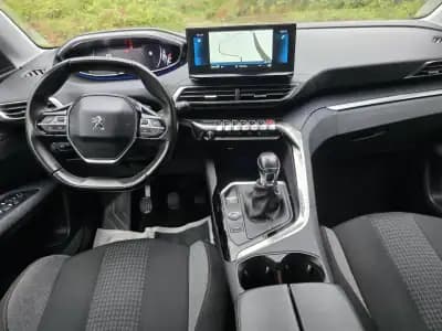 Vendo Peugeot 3008 2021 - 21900 EUR, 148000 km - AUTO.MOTO.pt