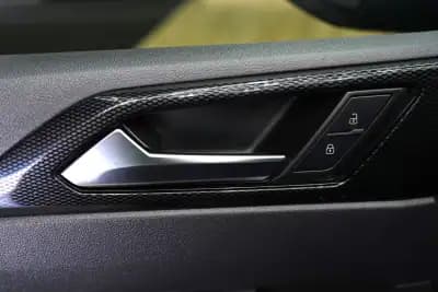 Vendo Volkswagen Taigo 2022 - 16490 EUR, 43000 km - AUTO.MOTO.pt