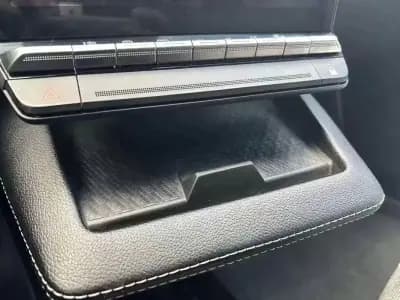 Vendo Renault Mégane E-Tech 2022 - 24999 EUR, 101000 km - AUTO.MOTO.pt