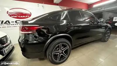 Vendo Mercedes-Benz GLC 300 2021 - 49750 EUR, 70151 km - AUTO.MOTO.pt
