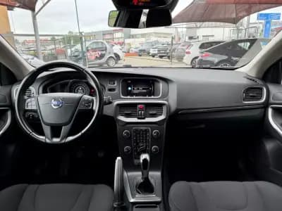 Vendo Volvo V40 2018 - 16850 EUR, 87000 km - AUTO.MOTO.pt