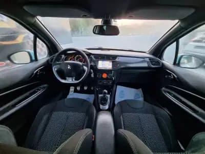 Vendo Citroën DS3 2011 - 8500 EUR, 146000 km - AUTO.MOTO.pt