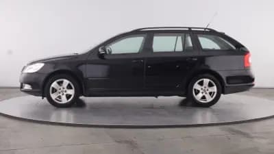 Sell Skoda Octavia Break 2010 - 7500 EUR, 139227 km - AUTO.MOTO.pt