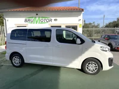 Vendo Peugeot Traveller 2018 - 28990 EUR, 151058 km - AUTO.MOTO.pt