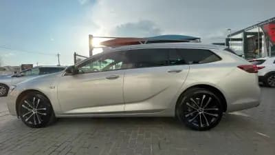 Sell Opel Insignia Sports Tourer 2020 - 21450 EUR, 125476 km - AUTO.MOTO.pt