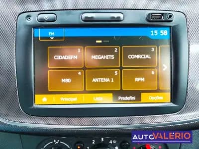 Vendo Dacia Sandero 2019 - 11950 EUR, 52000 km - AUTO.MOTO.pt