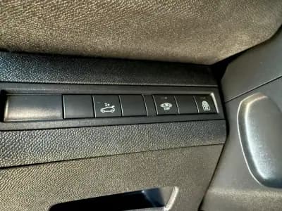 Sell Peugeot 3008 2018 - 20000 EUR, 163500 km - AUTO.MOTO.pt