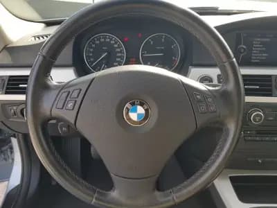 Sell BMW 318 2011 - 10750 EUR, 300000 km - AUTO.MOTO.pt