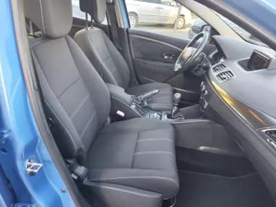 Vendo Renault Mégane Sport Tourer 2014 - 9980 EUR, 92200 km - AUTO.MOTO.pt