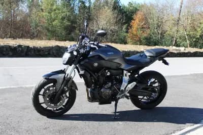 Sell Yamaha MT 07 2015 - 5900 EUR, 22000 km - AUTO.MOTO.pt