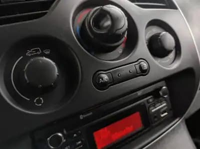 Sell Renault KANGOO 1.5 DCI MAXI BUSINESS 2017 - 9950 EUR, 251230 km - AUTO.MOTO.pt