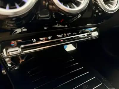 Sell Mercedes-Benz A 200 2024 - 32950 EUR, 44000 km - AUTO.MOTO.pt