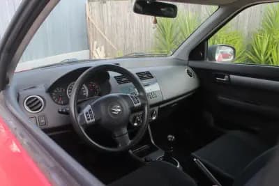 Vendo Suzuki Swift 2005 - 5400 EUR, 106000 km - AUTO.MOTO.pt