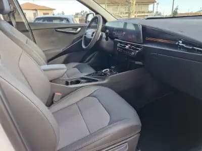 Vendo Kia Niro EV 2024 - 33500 EUR, 1700 km - AUTO.MOTO.pt
