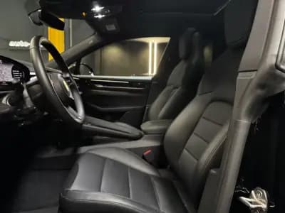 Vendo Porsche Macan 2025 - 87990 EUR, 15800 km - AUTO.MOTO.pt