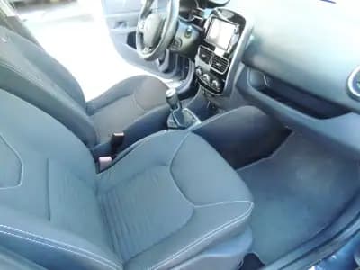 Sell Renault Clio 2017 - 10950 EUR, 140000 km - AUTO.MOTO.pt