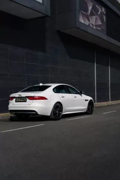 Vendo Jaguar XF 2017 - 24990 EUR, 145800 km - AUTO.MOTO.pt