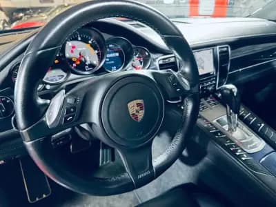 Vendo Porsche Panamera 2014 - 37990 EUR, 220436 km - AUTO.MOTO.pt