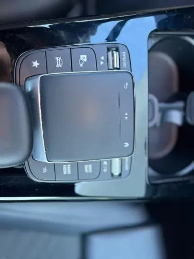 Sell Mercedes-Benz A 250e 2021 - 26950 EUR, 74456 km - AUTO.MOTO.pt