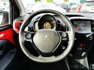 Sell Peugeot 108 2017 - 9600 EUR, 46200 km - AUTO.MOTO.pt