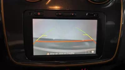 Vendo Dacia Sandero 2018 - 10990 EUR, 129000 km - AUTO.MOTO.pt