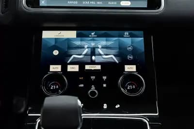 Vendo Land Rover Range Rover Velar 2025 - 55950 EUR, 51000 km - AUTO.MOTO.pt