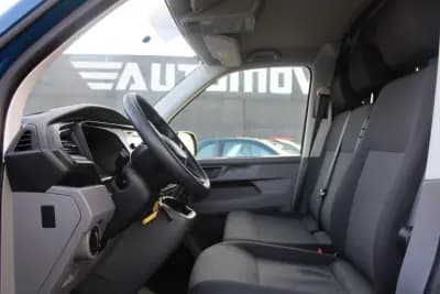 Vendo Volkswagen Transporter 2021 - 22990 EUR, 115000 km - AUTO.MOTO.pt