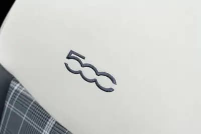 Sell Fiat 500C 2017 - 14500 EUR, 39620 km - AUTO.MOTO.pt