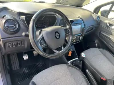 Vendo Renault Captur 2019 - 16990 EUR, 90898 km - AUTO.MOTO.pt