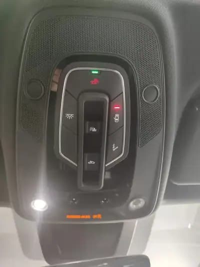 Vendo Audi SQ8 2020 - 81500 EUR, 141000 km - AUTO.MOTO.pt