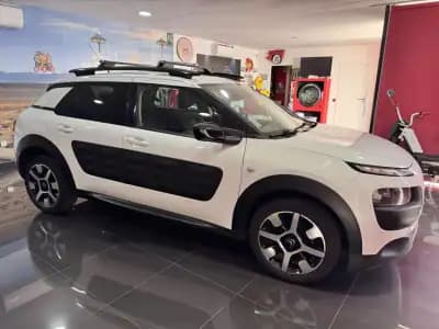 Sell Citroën C4 Cactus 2015 - 10500 EUR, 217000 km - AUTO.MOTO.pt