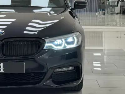 Vendo BMW 530 2020 - 31990 EUR, 120000 km - AUTO.MOTO.pt