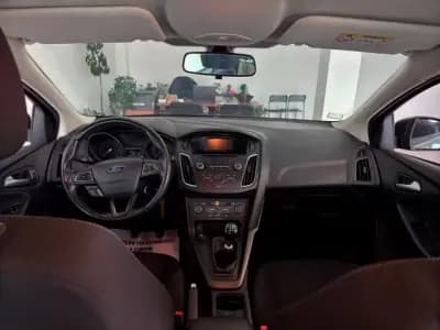 Vendo Ford Focus SW 2015 - 10850 EUR, 153000 km - AUTO.MOTO.pt