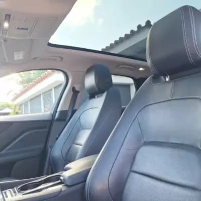 Sell Jaguar F-Pace 2016 - 23950 EUR, 203000 km - AUTO.MOTO.pt