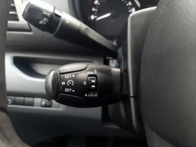 Vendo Peugeot Expert 2020 - 17900 EUR, 114457 km - AUTO.MOTO.pt