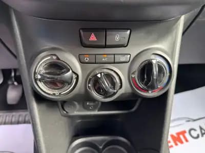 Vendo Peugeot 208 2017 - 11750 EUR, 95494 km - AUTO.MOTO.pt