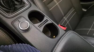 Vendo Mercedes-Benz A 160 2015 - 15900 EUR, 208637 km - AUTO.MOTO.pt