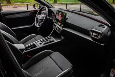 Sell Cupra Leon 2024 - 44990 EUR, 21773 km - AUTO.MOTO.pt