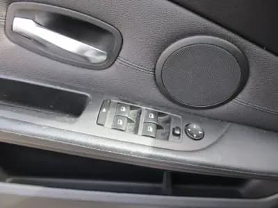 Vendo BMW 520 2009 - 9900 EUR, 204000 km - AUTO.MOTO.pt