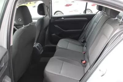 Vendo Volkswagen Passat 2021 - 21900 EUR, 22076 km - AUTO.MOTO.pt