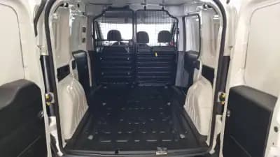 Vendo Fiat Doblo 2021 - 13500 EUR, 55800 km - AUTO.MOTO.pt