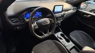 Vendo Ford Kuga 2022 - 23900 EUR, 98500 km - AUTO.MOTO.pt