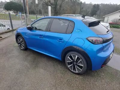 Sell Peugeot e-208 2021 - 16780 EUR, 61770 km - AUTO.MOTO.pt