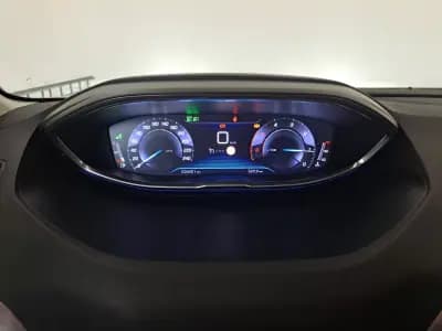 Sell Peugeot 5008 2017 - 12950 EUR, 234201 km - AUTO.MOTO.pt