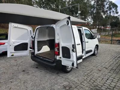 Vendo Peugeot Partner 2020 - 13900 EUR, 99000 km - AUTO.MOTO.pt