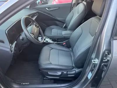 Vendo Kia Niro 2024 - 29500 EUR, 25000 km - AUTO.MOTO.pt