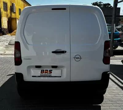 Vendo Opel Combo 2022 - 16950 EUR, 45910 km - AUTO.MOTO.pt